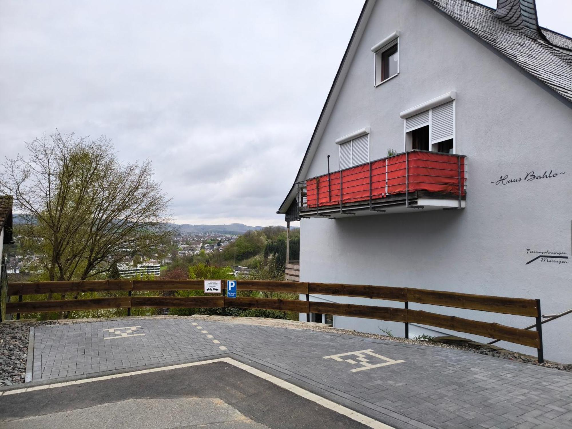 Haus Bahlo - Ferienwohnungen Attendorn Dış mekan fotoğraf